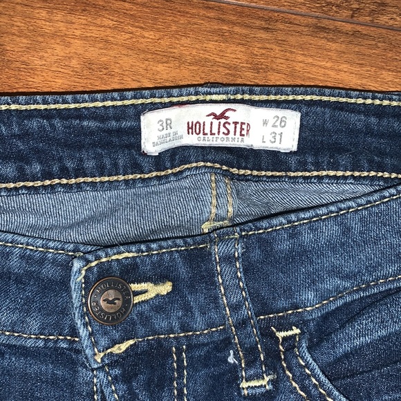 Hollister dark wash skinny jeans - Picture 3 of 3
